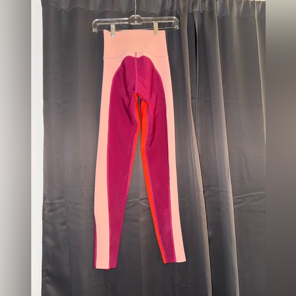 Beach Riot Color-Block Rib Leggings Merlot XS NWOT - Picture 4 of 5